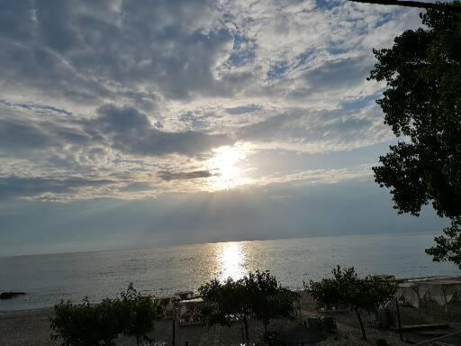 Yalos Luxury Home Agioi Saranta Dış mekan fotoğraf